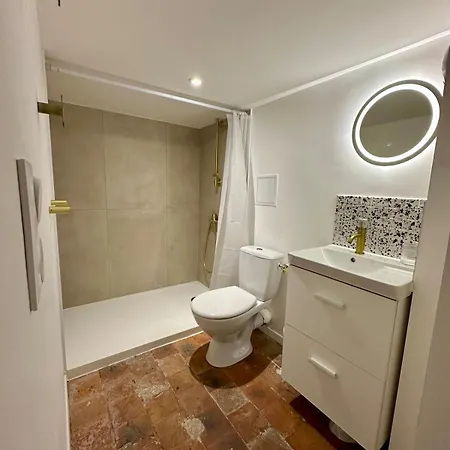 Avec Mezzanine Apartment *